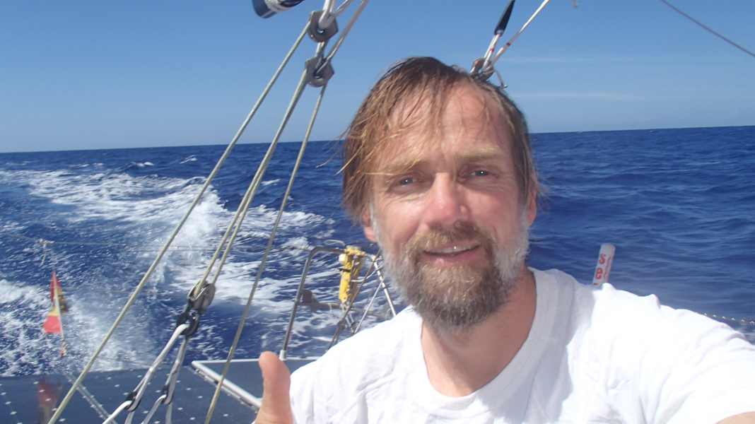 Vendée Globe: Sanso in safety after capsizing