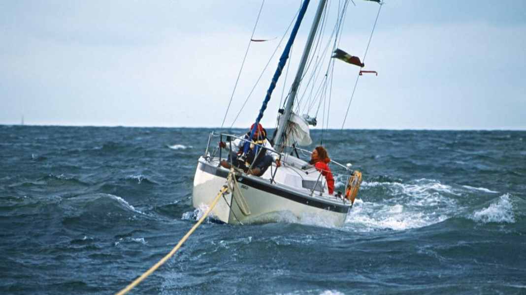 Seamanship: Towing Part I: Preparation, hawser length and guidance