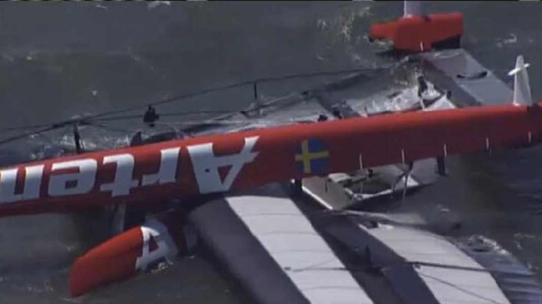 America's Cup: morte e disastri sulla baia