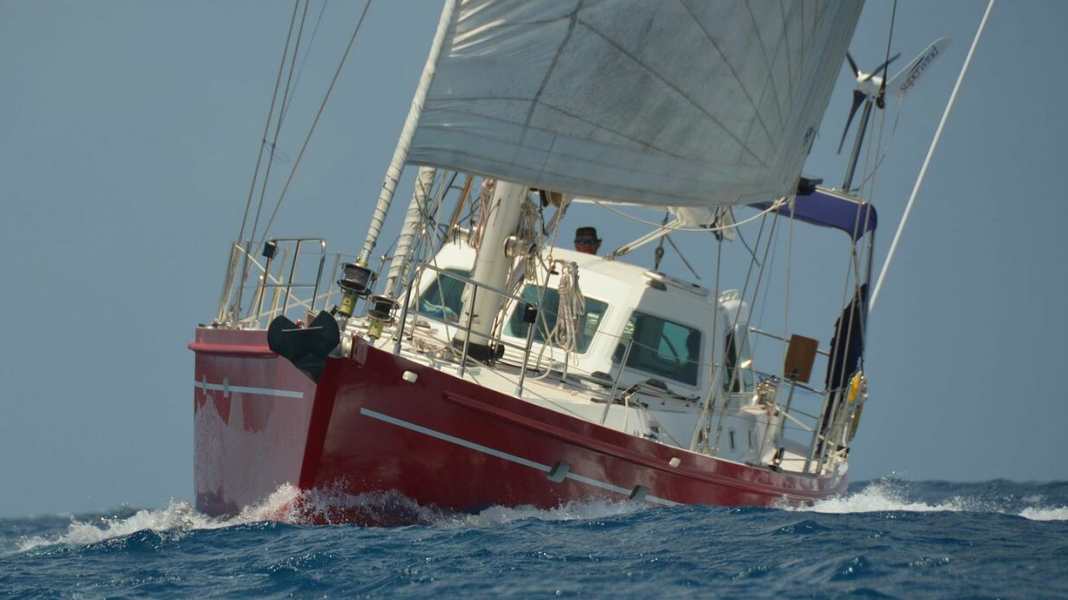 Blue water: low season in a stormy paradise