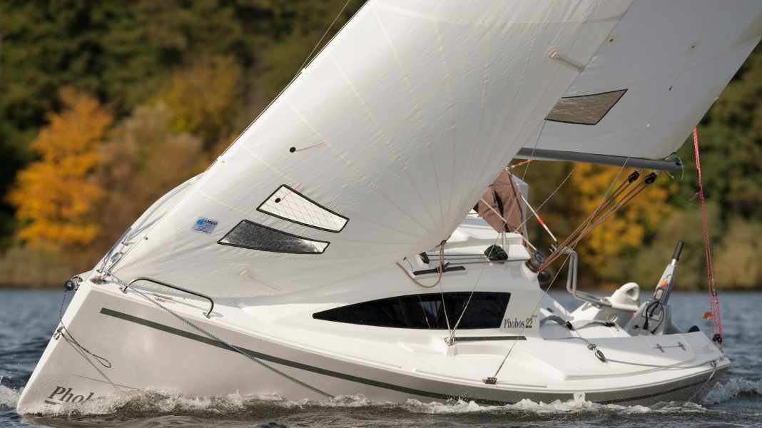 Small cruiser test: Everything but scary