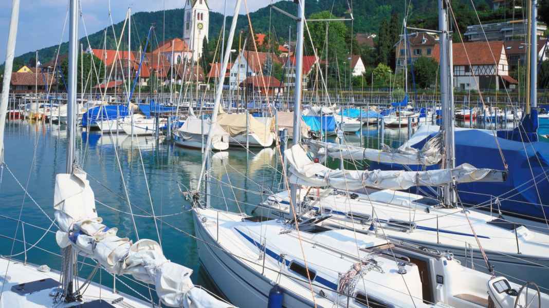 New app: Book guest berths online