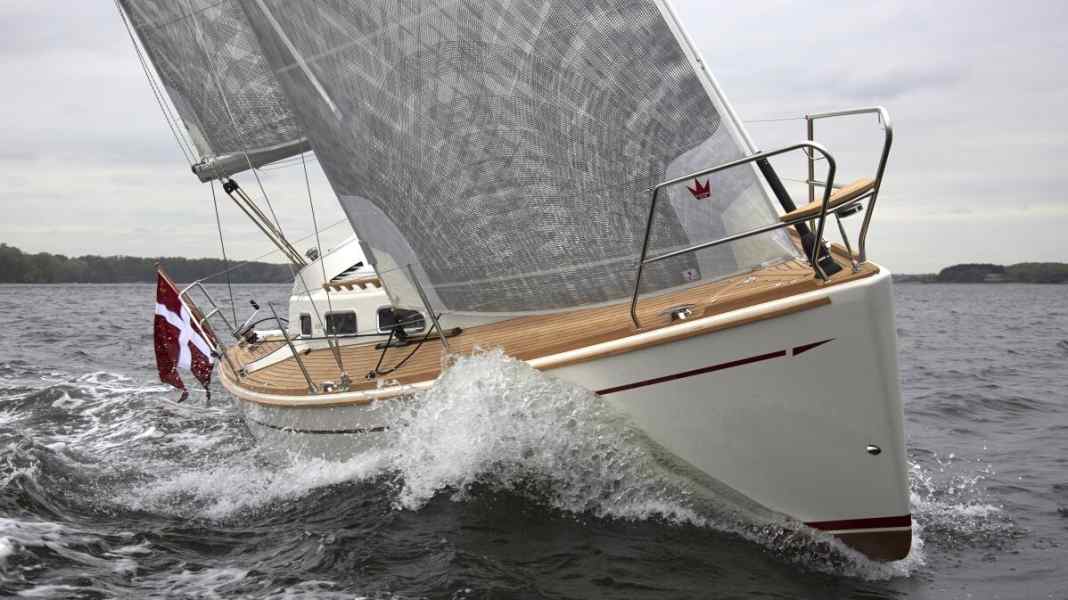 Faurby 335 E: More living comfort, less sport