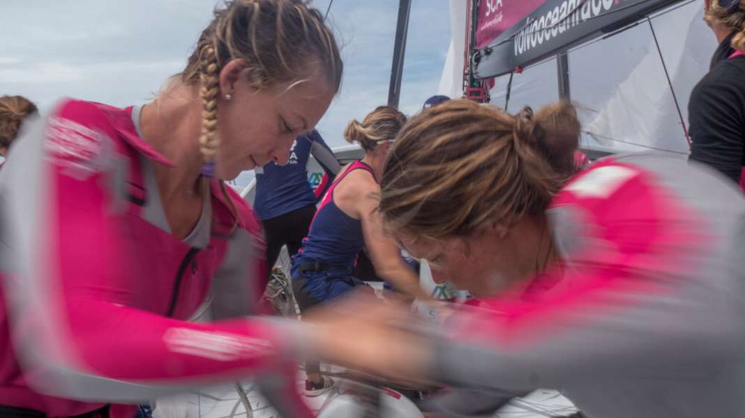 Volvo Ocean Race: SCA coup off Cape Town: Mapfre defeated