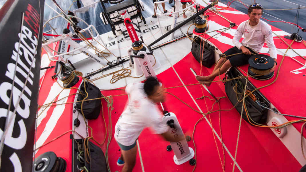 Volvo Ocean Race : dans la longue ombre de l'île