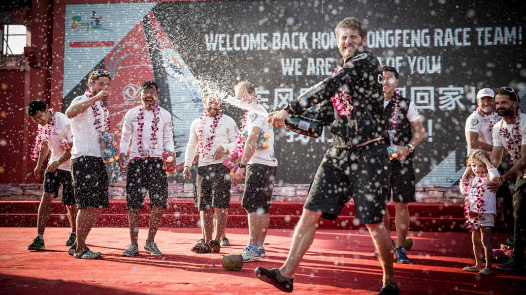 Volvo Ocean Race: vittoria in casa per il team cinese