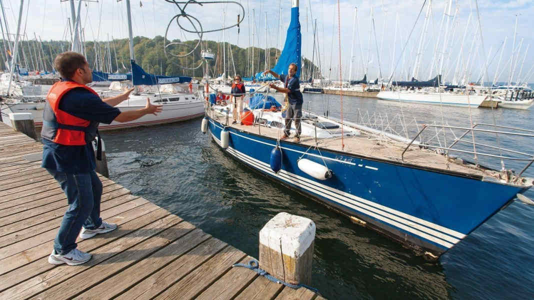 Ormeggio e disormeggio: 15 consigli per migliorare le manovre in porto