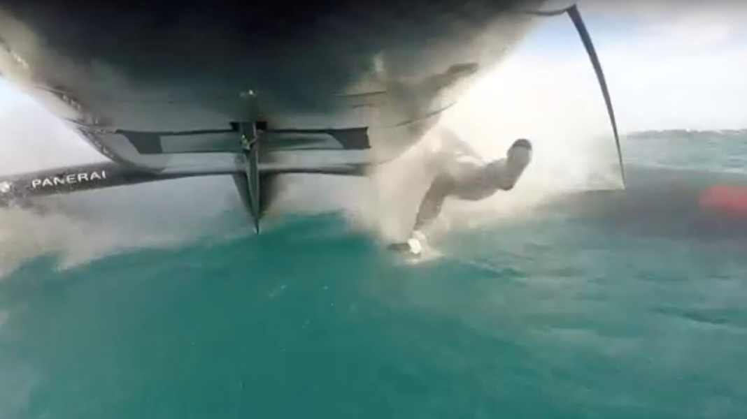 America's Cup: Mann über Bord: Verteidiger verliert Crewmitglied