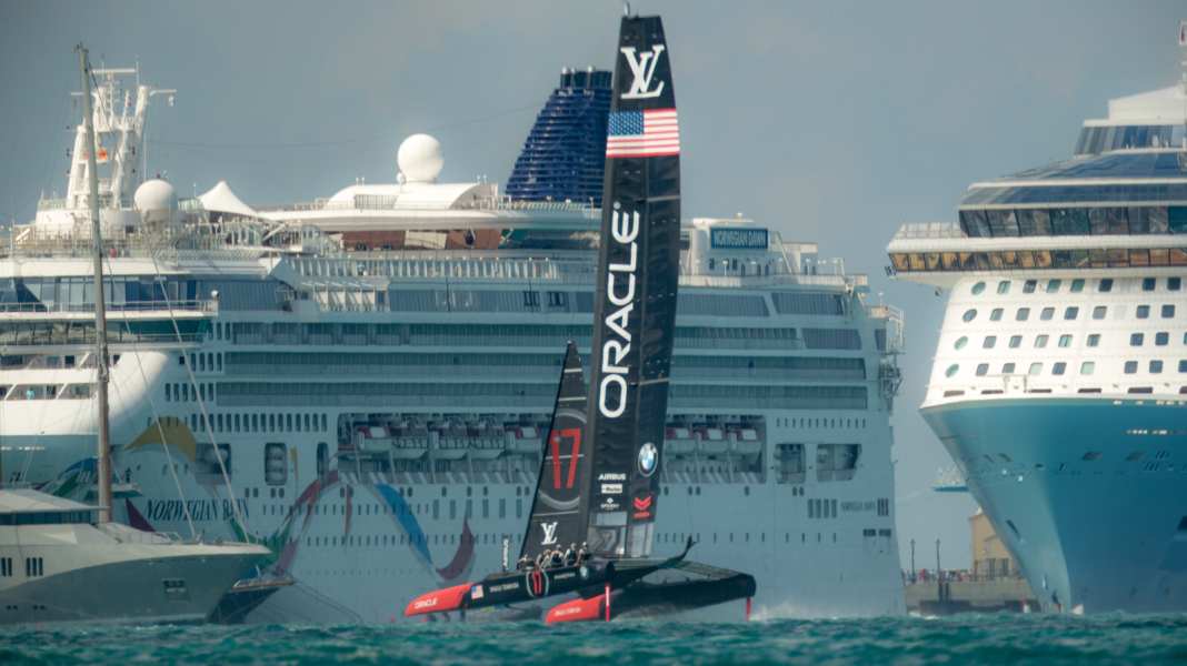 America's Cup: Die Gladiatoren in der Arena: Ein Quintett jagt Oracle