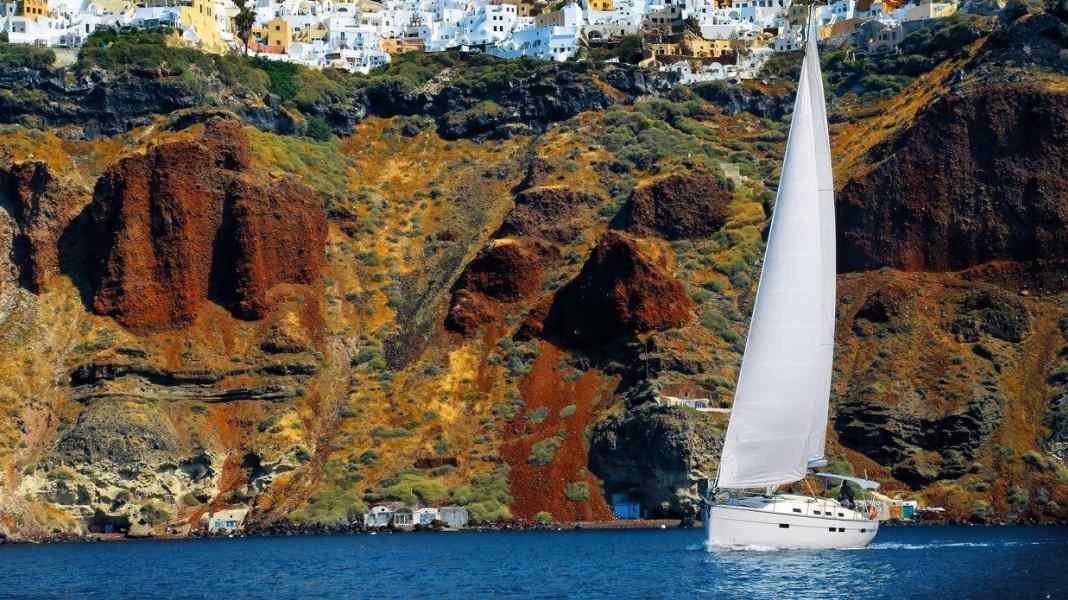 Grèce : une nouvelle marina pour Santorin ?