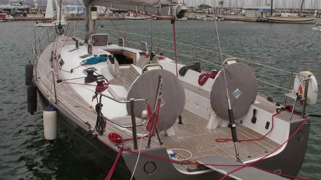 Tragedy: Again: Sailing yacht loses its keel