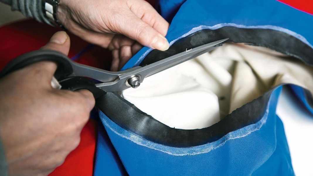 Repair: Dry suit: finally tight again