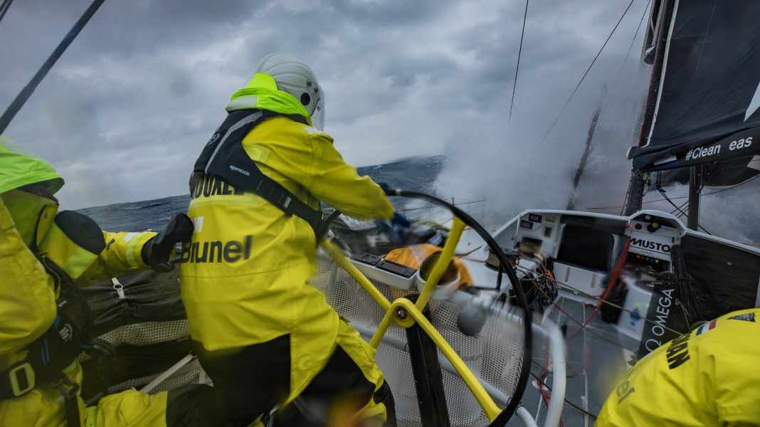Volvo Ocean Race : Brunel impressionne avant le passage tumultueux du Cap Horn