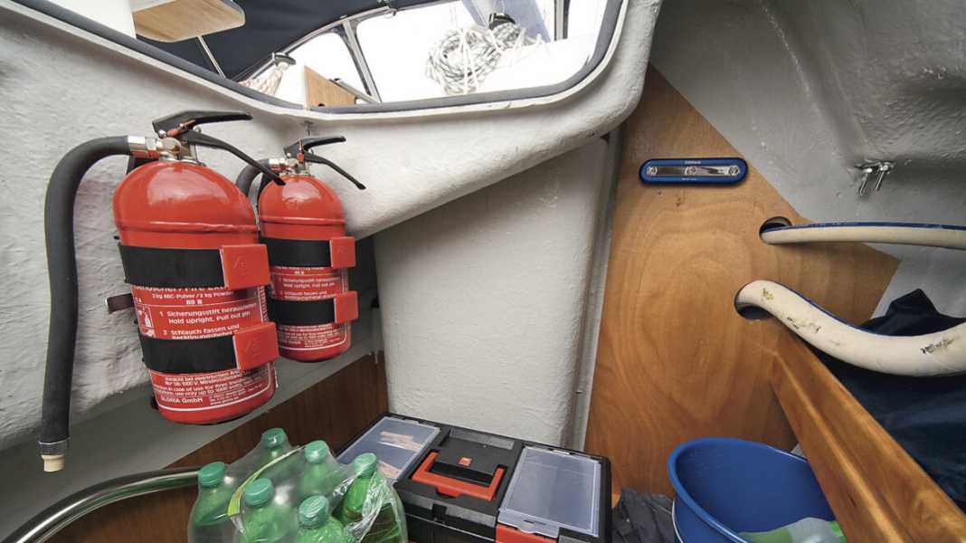 Safety on board: Prepared for emergencies - 4 checklists for 4 scenarios