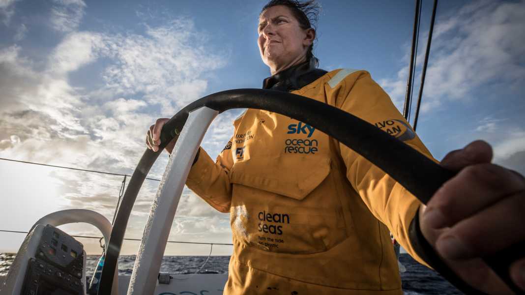 Volvo Ocean Race : "Catch me if you can" : Six bateaux chassent l'équipe de Dee Caffari