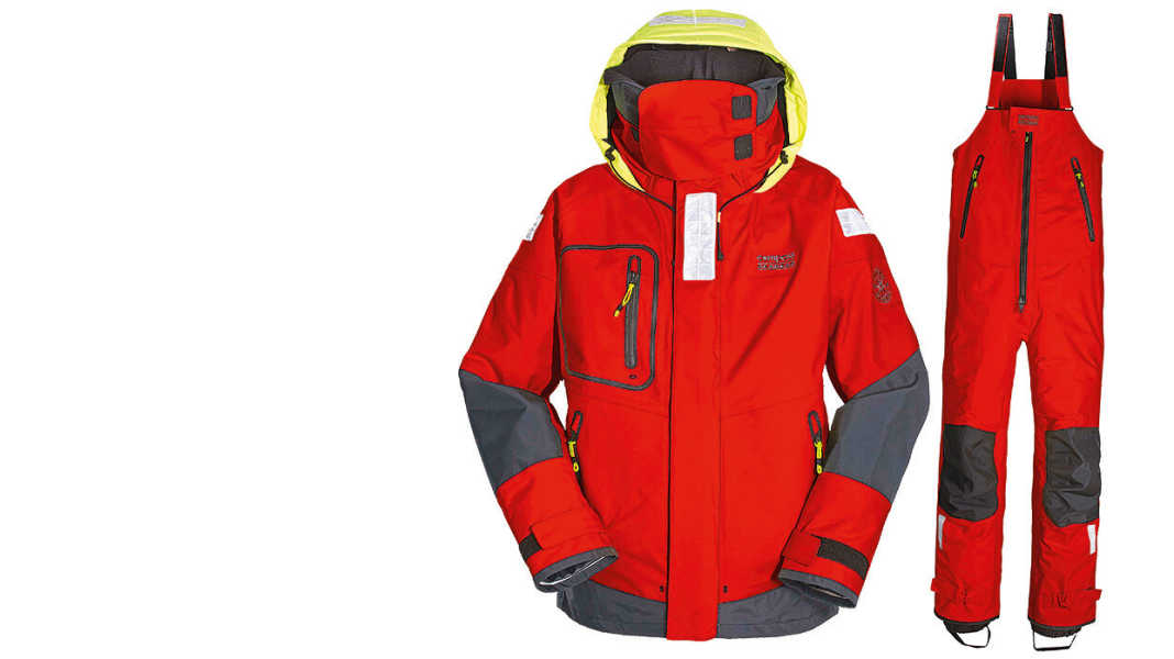 Clothing: oilskins for the world's oceans