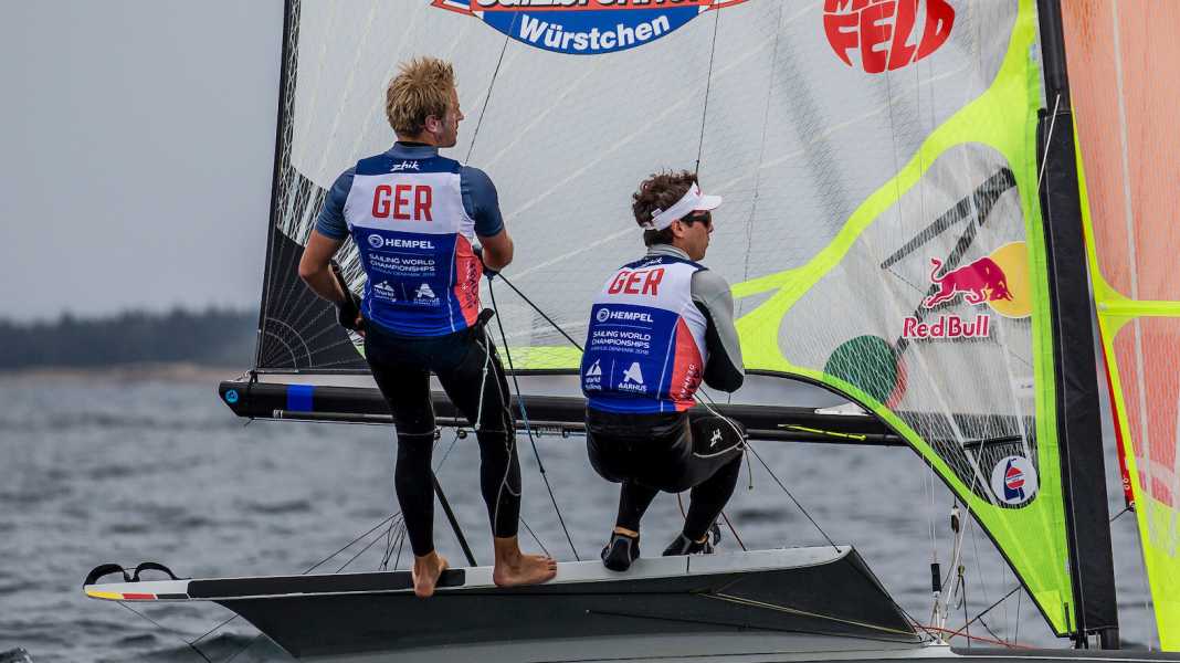 Segel-Weltmeisterschaft: Deutsche Skiffsegler erobern die Bucht von Aarhus