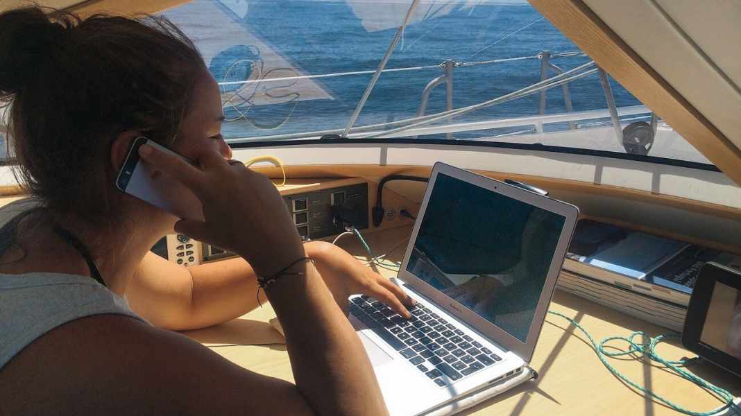 Boat Office: So verlegen Sie Ihren Arbeitsplatz aufs Schiff