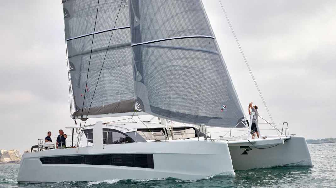 Test YACHT : Une symbiose excitante : le catamaran de croisière Slyder 49
