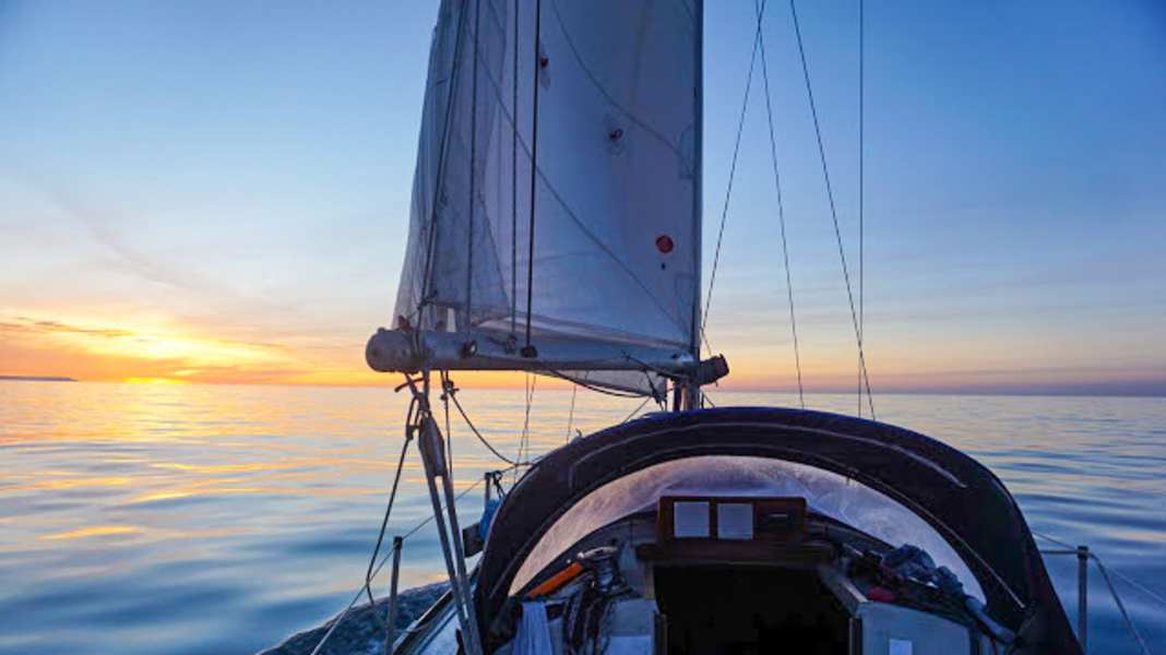 Blog sulle acque blu: Giro dell'Atlantico in nove metri: dalle Azzorre a Cuxhaven