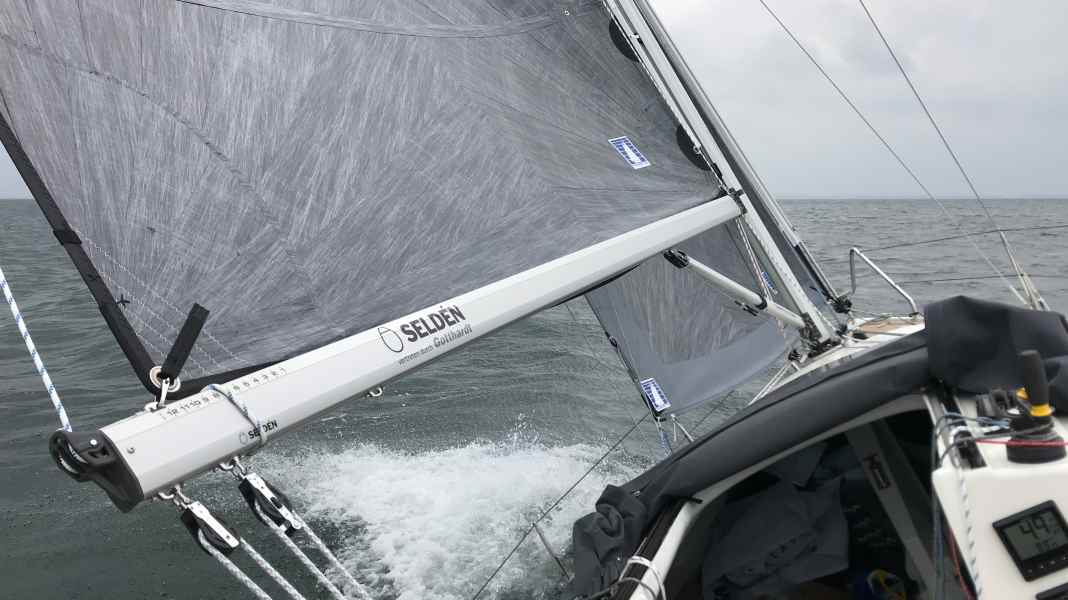 Refit-Blog, semaine 135 : Premiers essais du Dehlya 25 "Willy". Elle navigue !