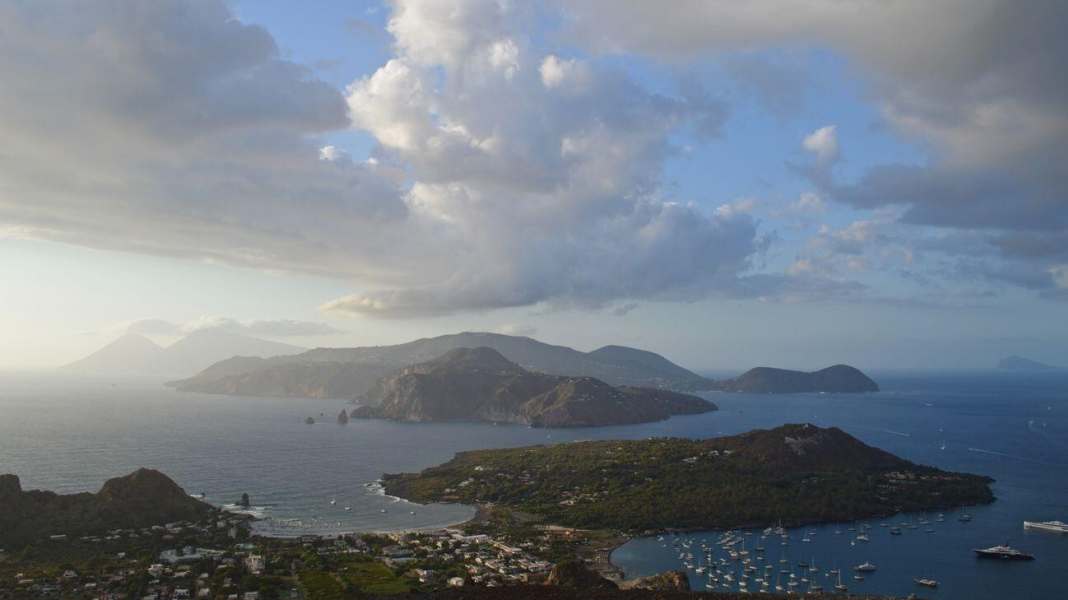 Information sur la zone : Location de bateaux Italie Iles Eoliennes et Sicile