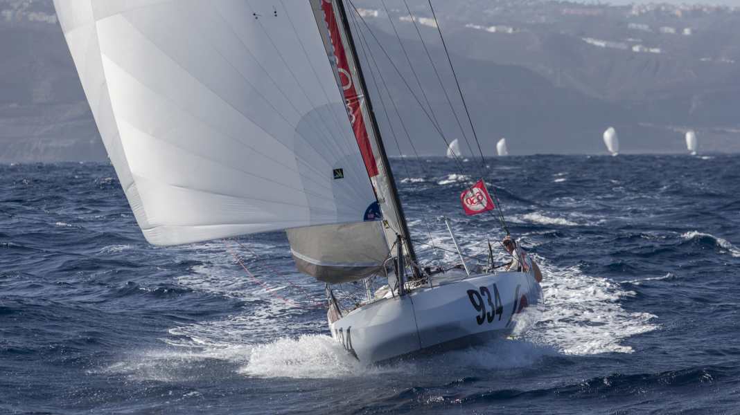 22ème Mini-Transat : Bogacki prend un départ éclair dans la deuxième étape de la Mini-Transat