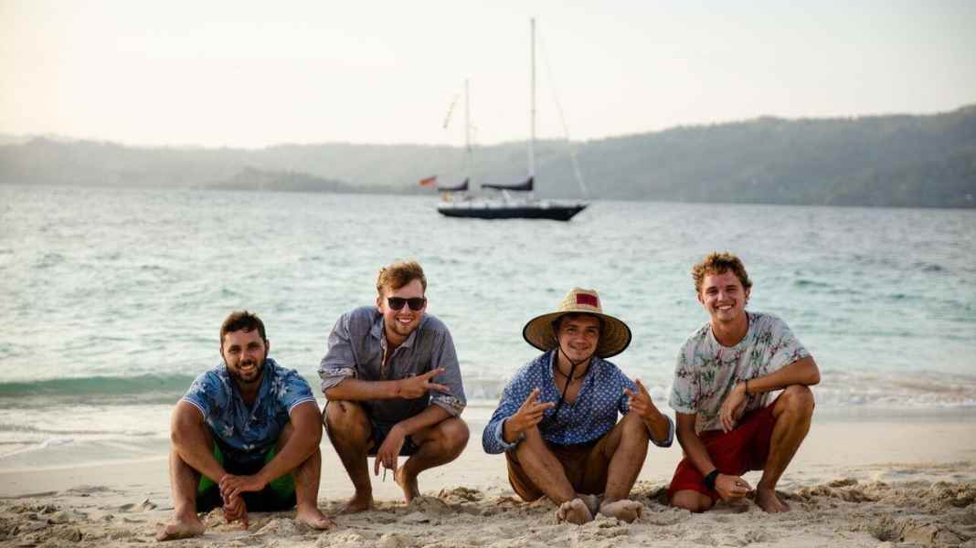 Blue water: un nuovo yacht per il viaggio dei "ragazzi della vela" intorno al mondo