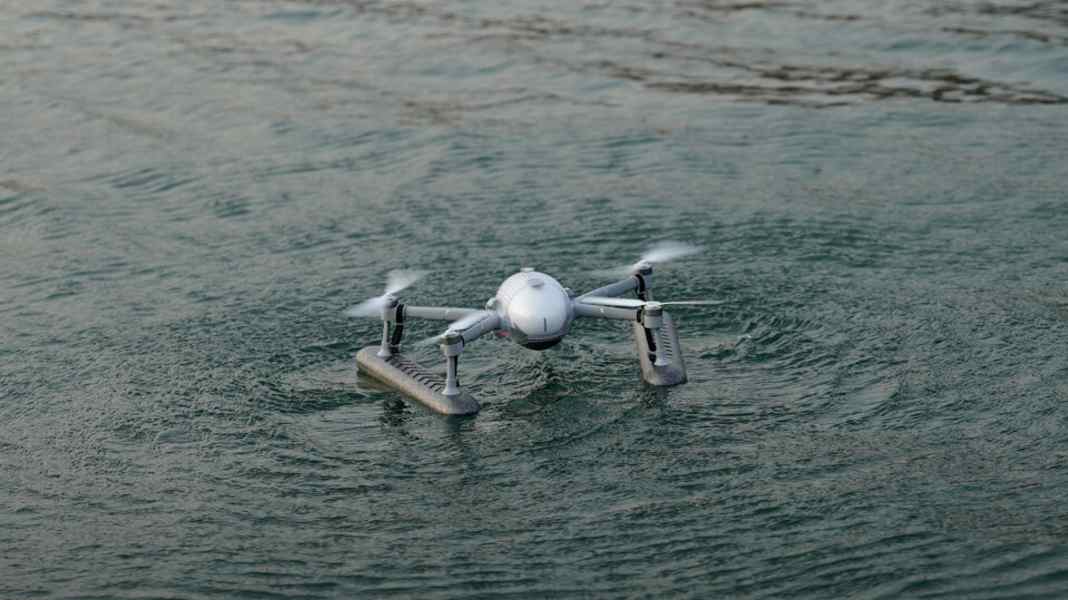Giocattolo a bordo: Poweregg X: drone con fotocamera che vola con vento e tempo atmosferico