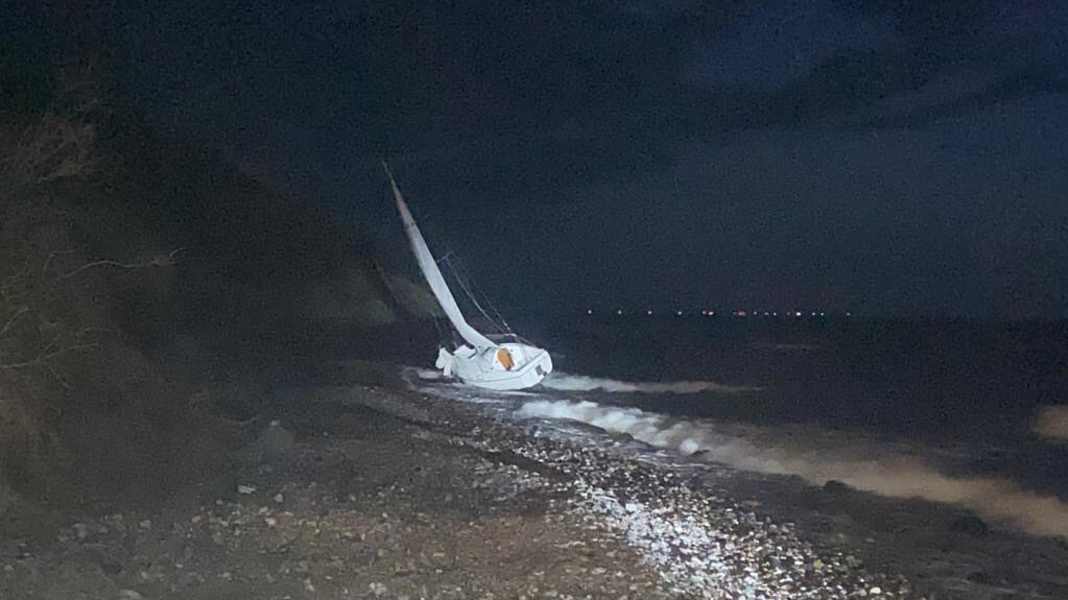 Accident: Seriously injured: single-handed sailor stranded near Hiddensee