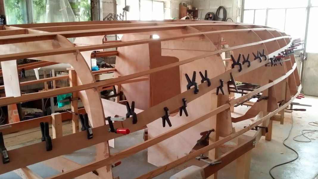 Série sur les petits bateaux de croisière, partie 3 : Construire des petits bateaux soi-même : Types, coûts, témoignages
