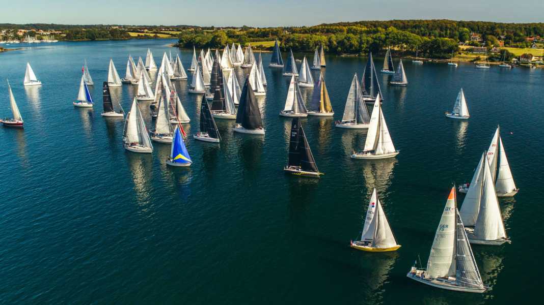 Silverrudder: Sonniges Silverrudder mit Flautenstart für Fortgeschrittene