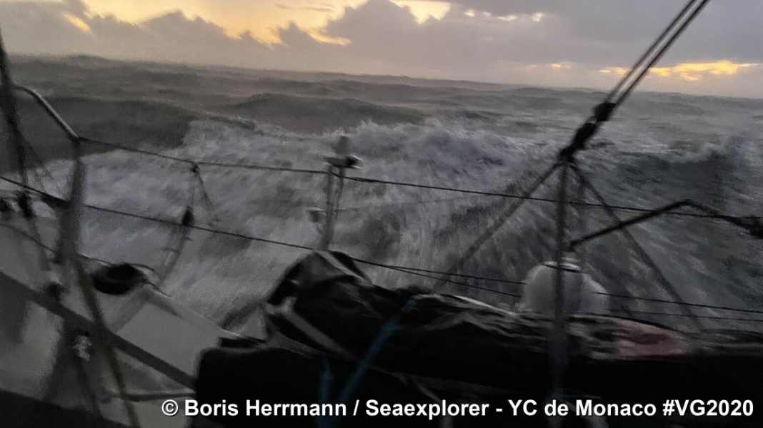 Regatta: Vendée Globe: The fleet braves the storm