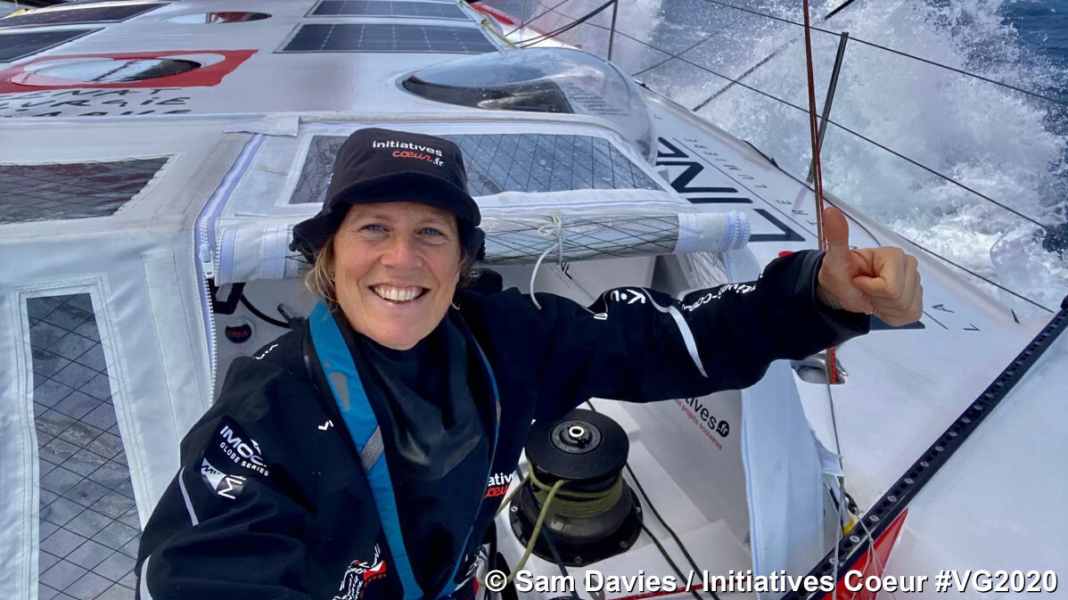 Regata: Vendée Globe: "Apivia" in testa, lotte appassionanti alle spalle