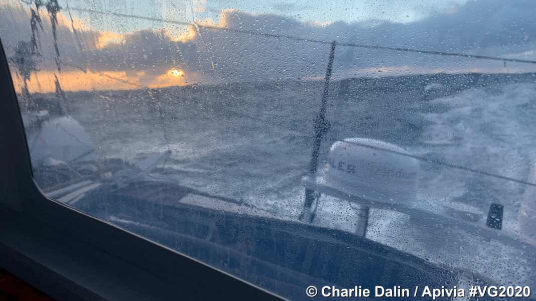 Regatta: Vendée Globe: das Defensiv-Spiel mit der Front