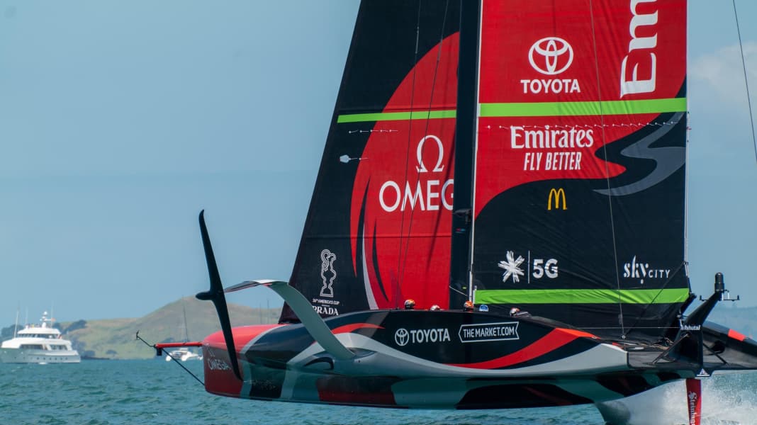 Regatta: America's Cup: Kiwis in winning mood, Brits on the brink