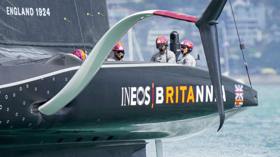 America's Cup : les Britanniques défendent leur pole position dans le "parking" de l'America's Cup