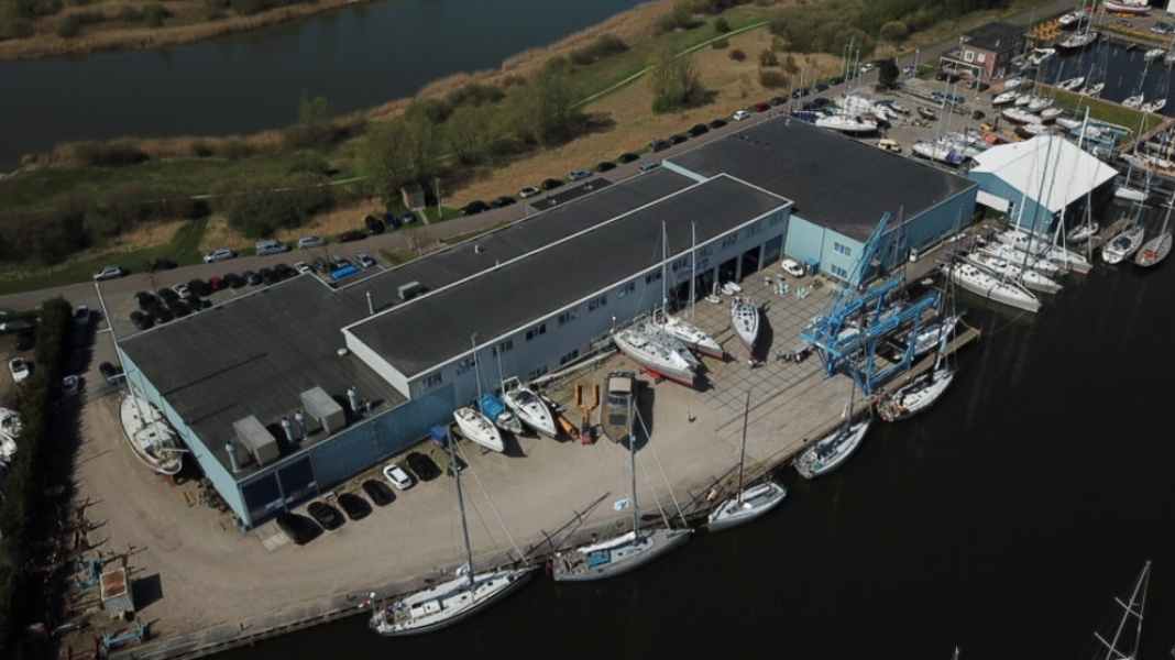 Chantiers navals : portes ouvertes chez K&M Yachtbuilders à Makkum