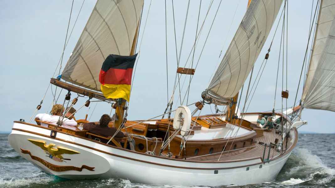 La barca speciale: Bounty: la nave del boss