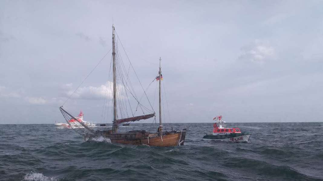 Seenotfall: Einhandsegler auf Nordsee von sinkendem Boot gerettet