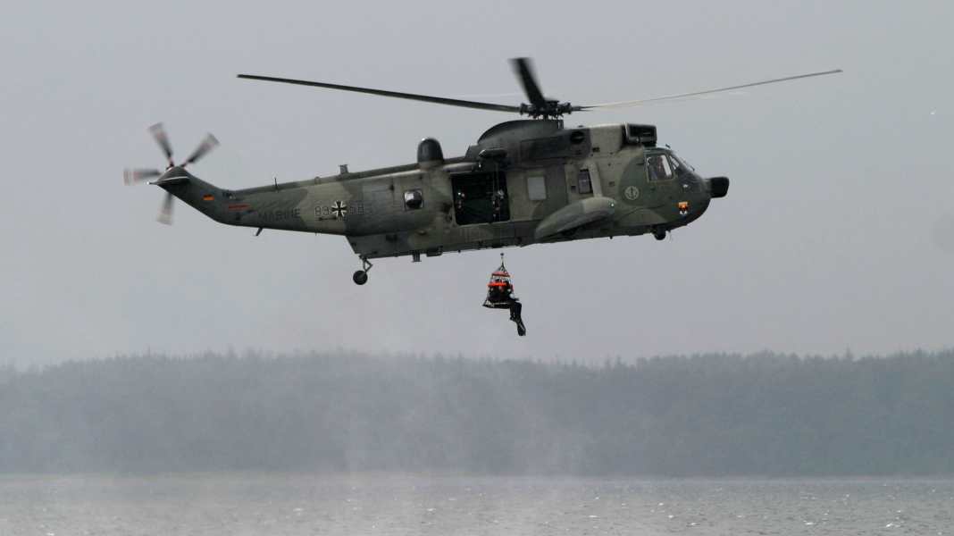 In distress: Two sailors rescued from the North Sea, one missing