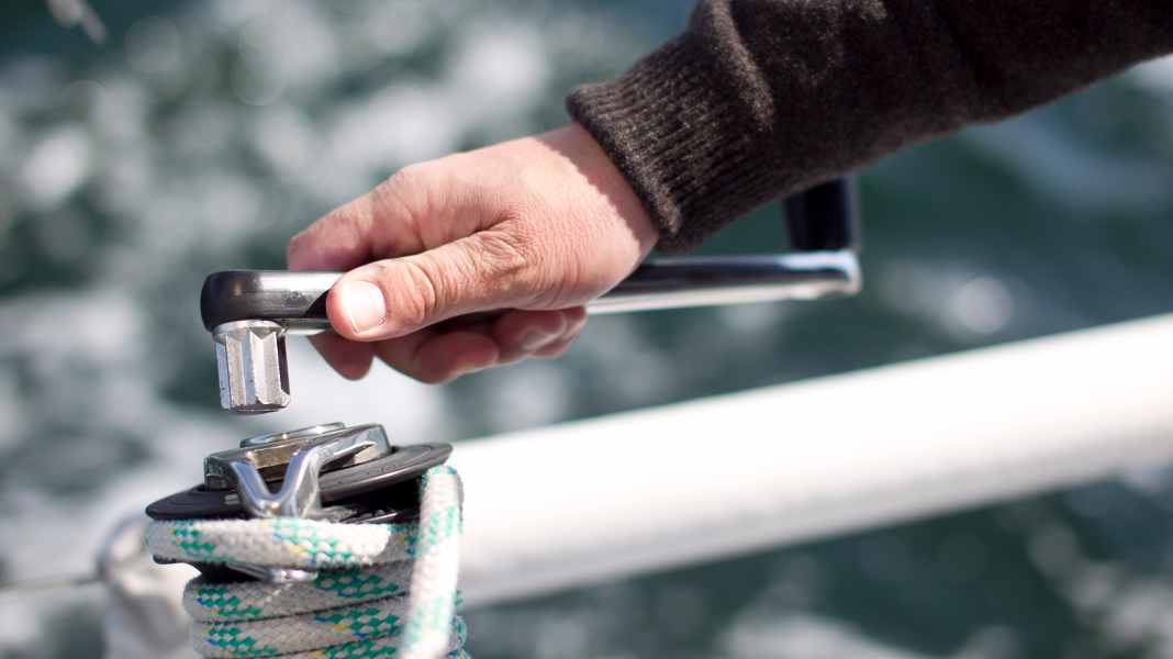 Winter special: Correct maintenance of fittings and winches