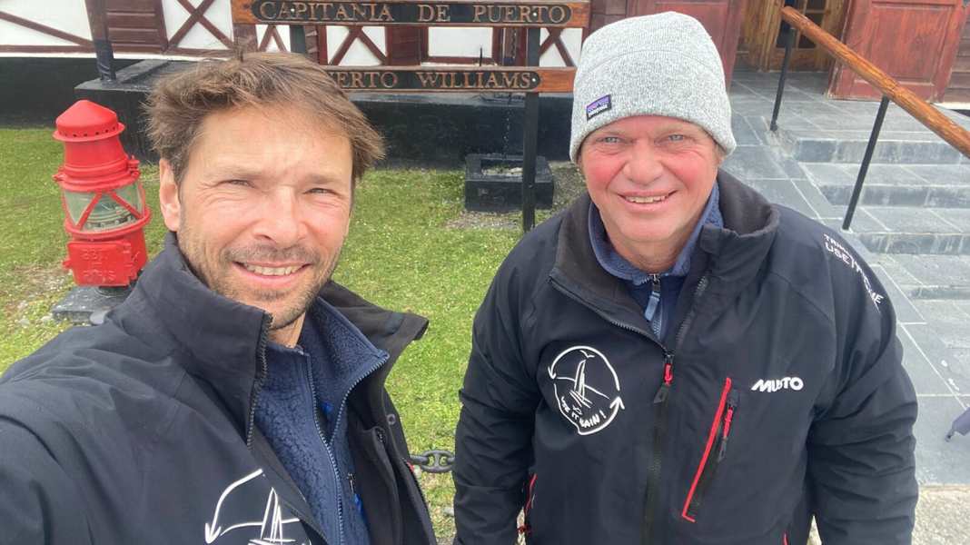 L'équipage de "Use it again !" fait route vers Ushuaia après avoir été sauvé : un petit bonheur après un grand malheur pour les navigateurs du monde entier