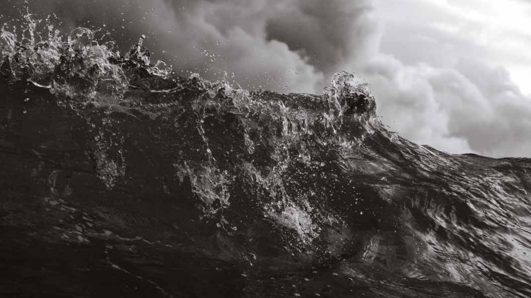 Gale warning: bomb cyclone expected on the coast