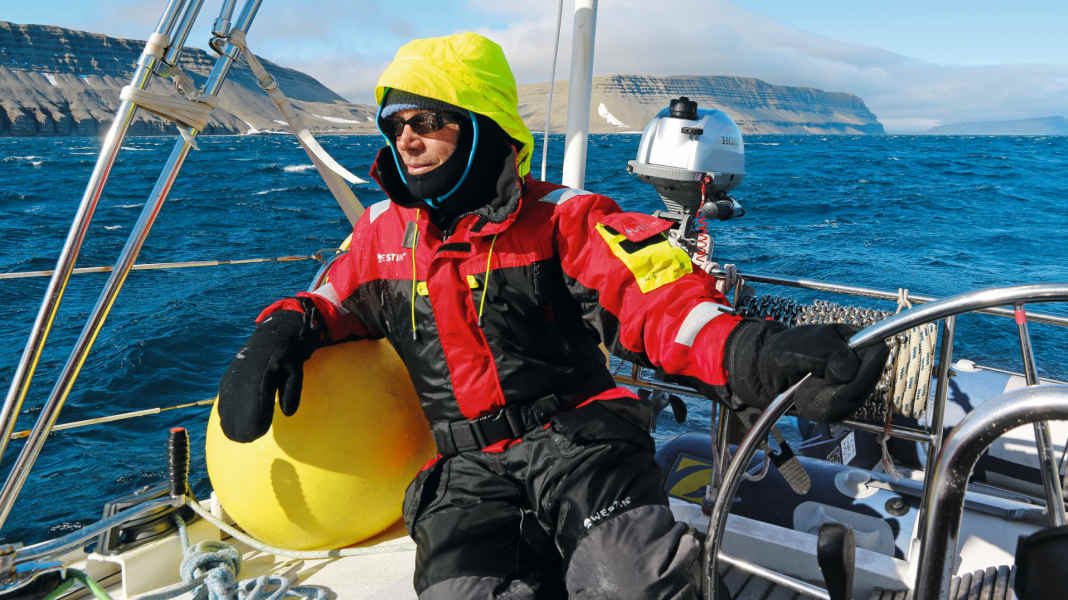 Market overview: survival suits: Which ones are available, what to look out for