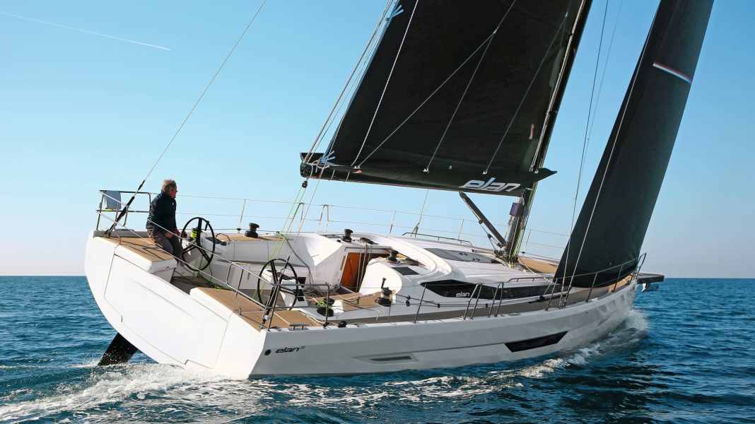 Test exclusif YACHT : la performance rencontre le design : le nouvel E6 d'Elan Yachts