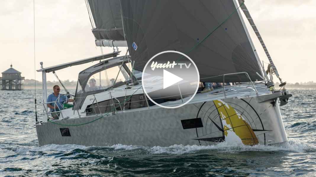Petit yacht d'eau bleue : Pour une navigation mondiale : Ovni 370