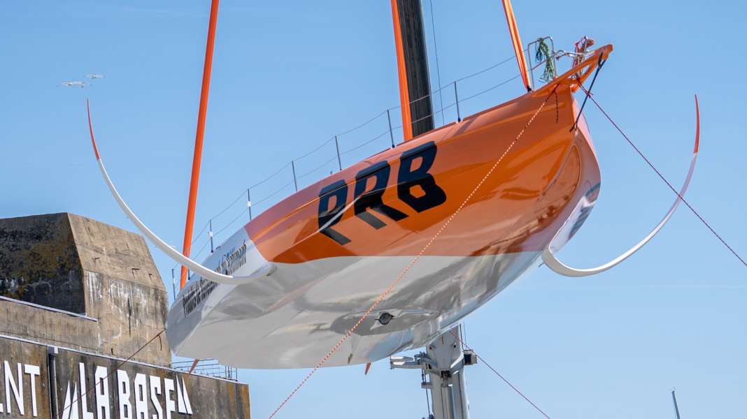 Open 60 : Kevin seul dans le nouveau bateau : "PRB" nage