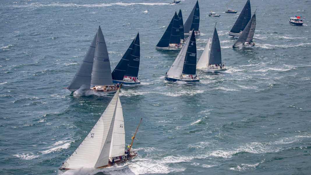 Morte alla Newport Bermuda Race: velista finisce in mare e muore