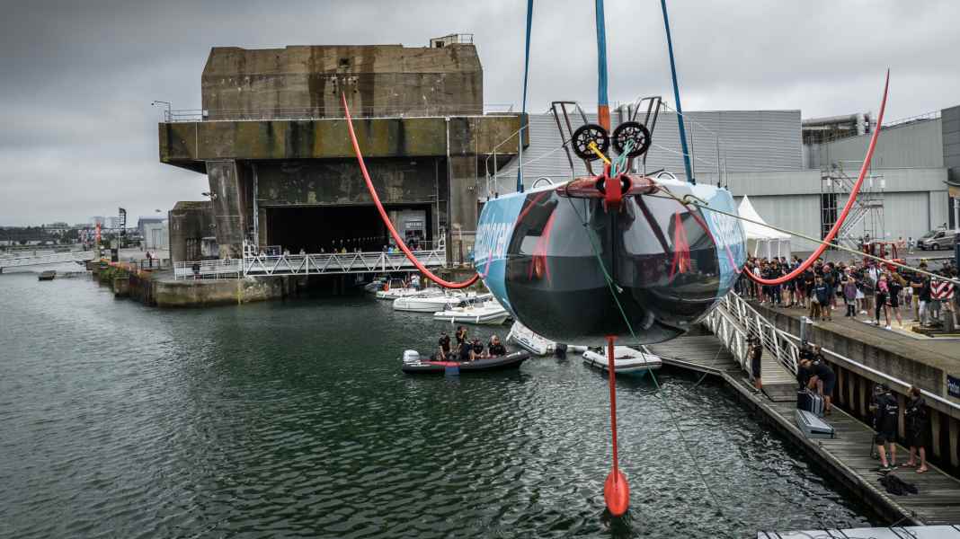 Erstwasserung von "Malizia – Seaexplorer": Boris Herrmanns Imoca 60 schwimmt